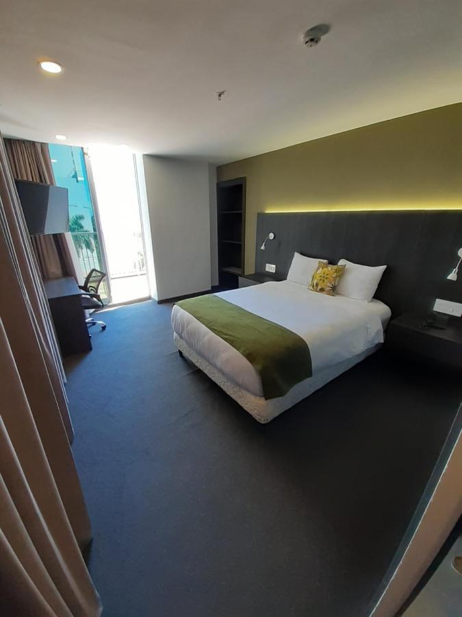 Innfiniti Hotel & Suites Panama City Exterior photo